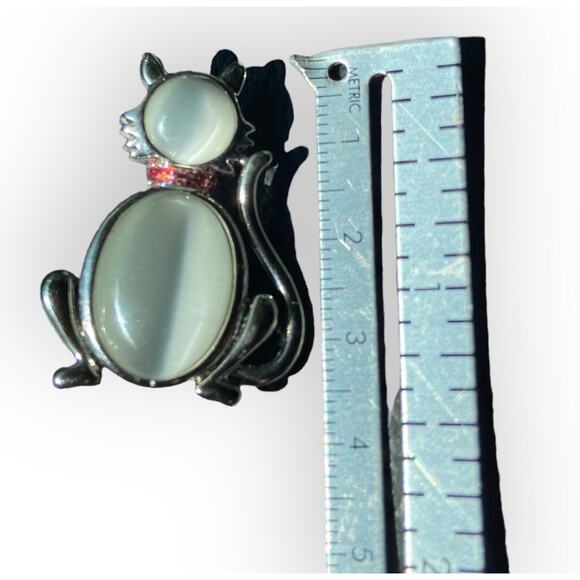 Vintage Silver Tone Cat Brooch Moonstone Cabochon Kitty Pin Crystal Collar 1.5” - Picture 6 of 6